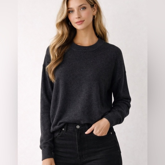 T Tahari Sweaters - T Tahari Charcoal Gray Knit Sweater Womens Small Minimal Goth Grunge Moto Biker